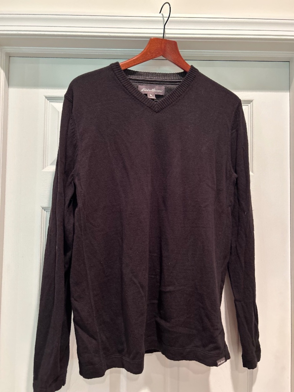 Eddie Bauer Mens Vneck sweater TALL Medium Black cotton wool